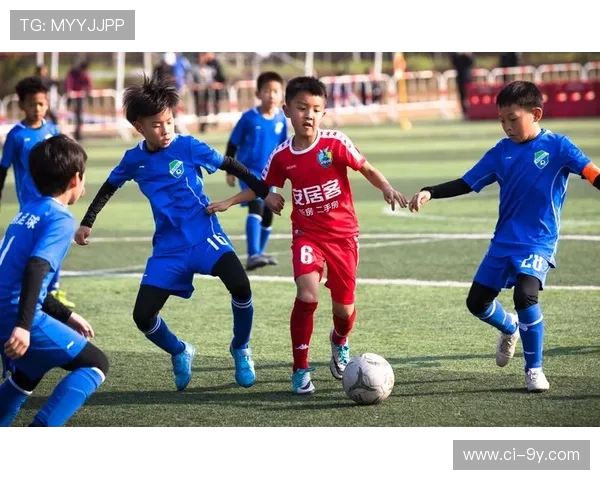 金宝足球小将逆袭之路：从默默无闻到球队核心的成长历程